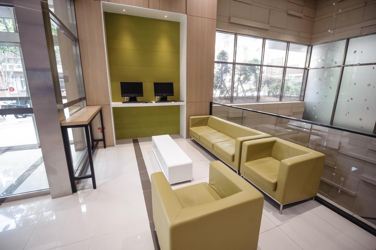 Travelodge Myeongdong Euljiro Hotel